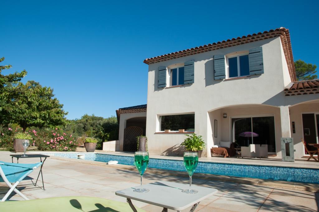 Le Mas Pinede Lorgues Exterior photo