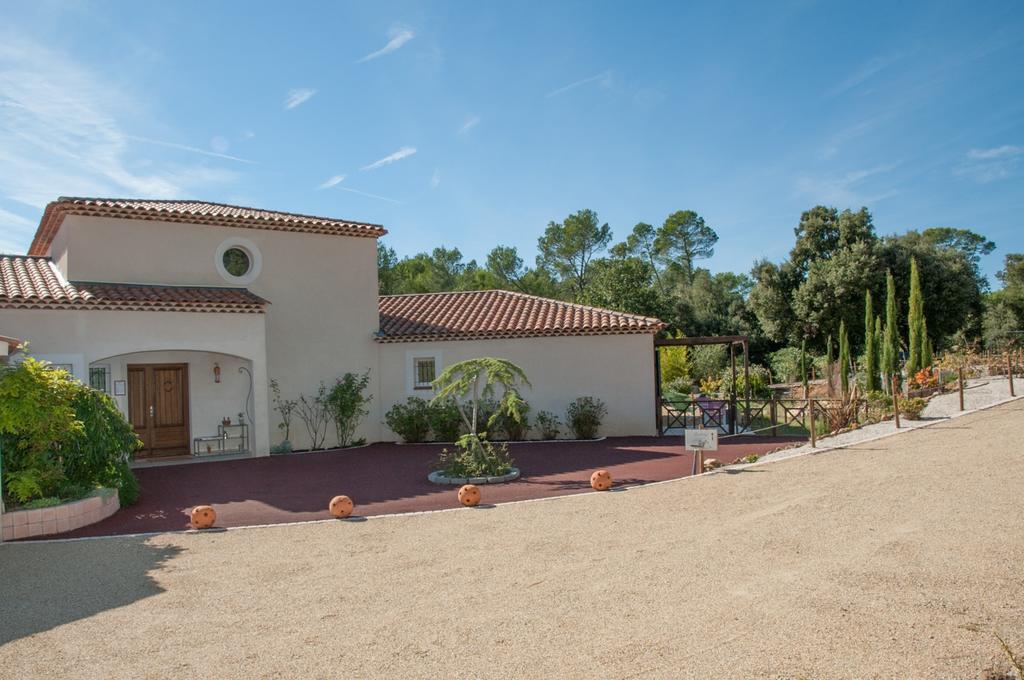 Le Mas Pinede Lorgues Exterior photo